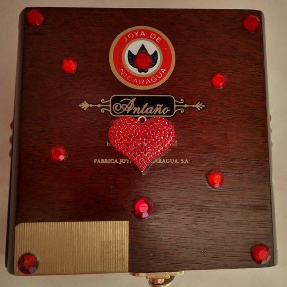 Original Suenos de Saundra Upcycled Antano Cigar Box, Storage/Jewelry Box - Picture 1 of 11